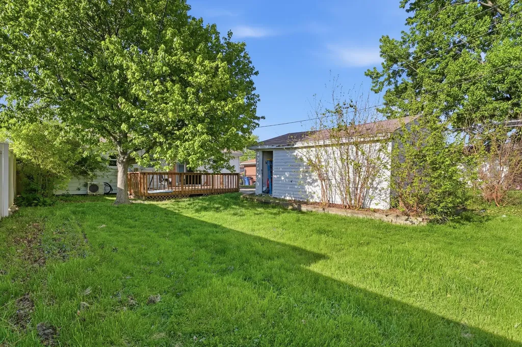 32453 Hiveley Street Westland City MI 48186