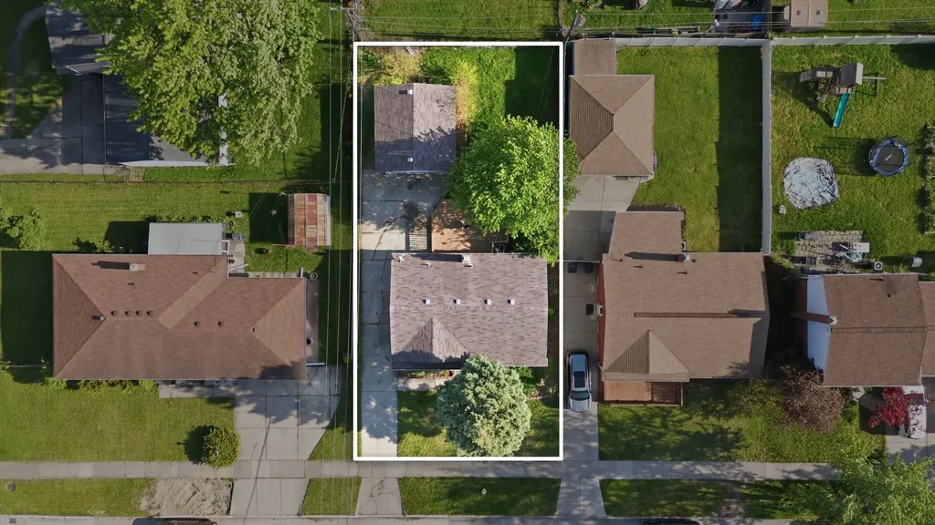 32453 Hiveley Street Westland City MI 48186