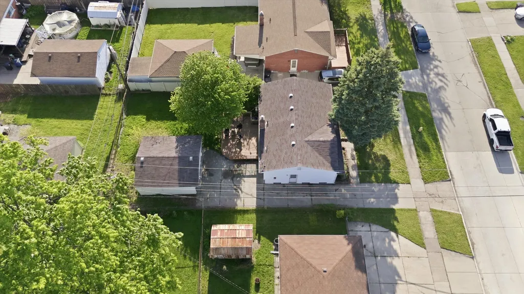 32453 Hiveley Street Westland City MI 48186