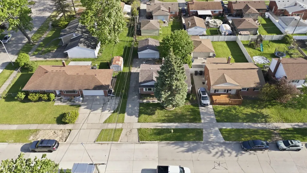 32453 Hiveley Street Westland City MI 48186