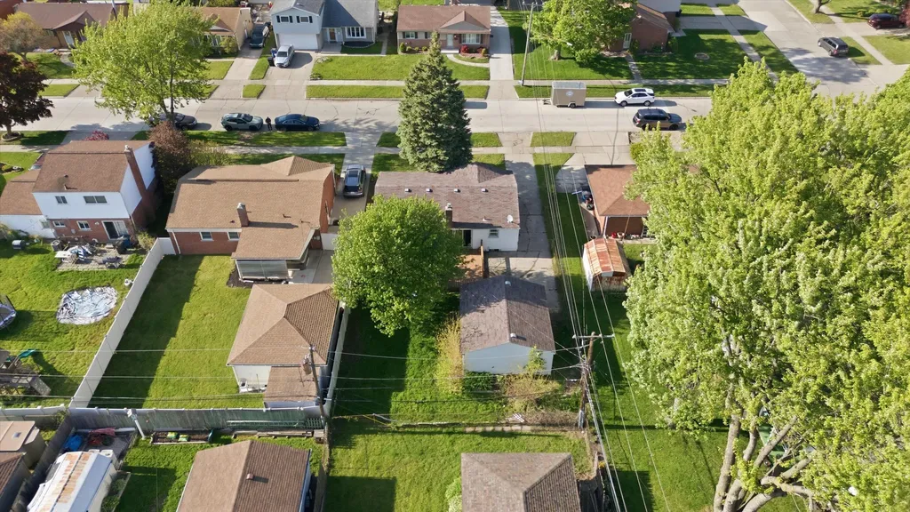 32453 Hiveley Street Westland City MI 48186