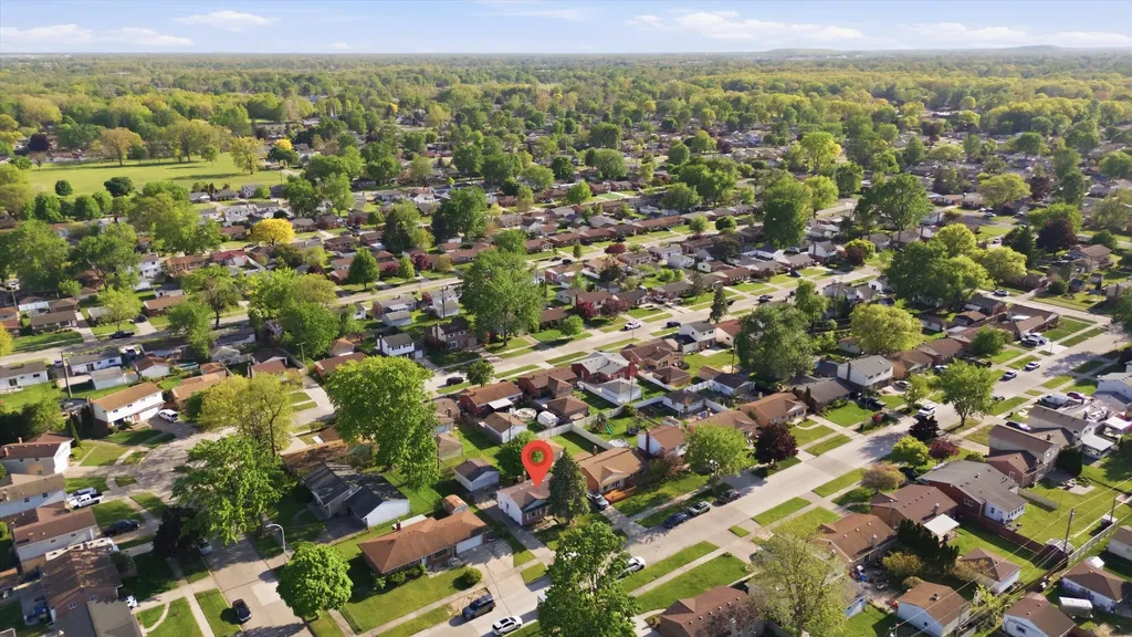 32453 Hiveley Street Westland City MI 48186