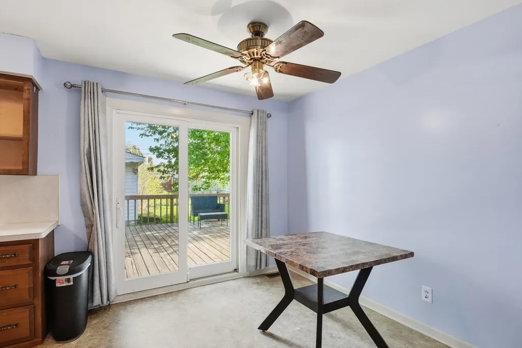 32453 Hiveley Street Westland City MI 48186