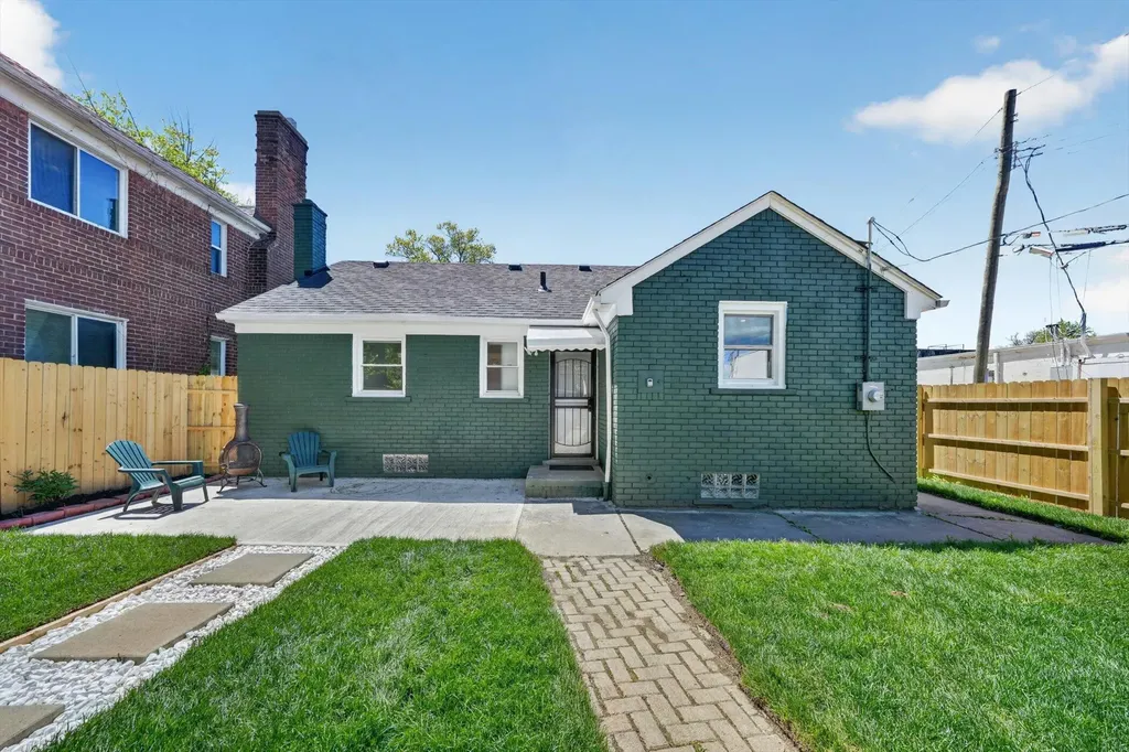 4890 Grayton Street Detroit City MI 48224