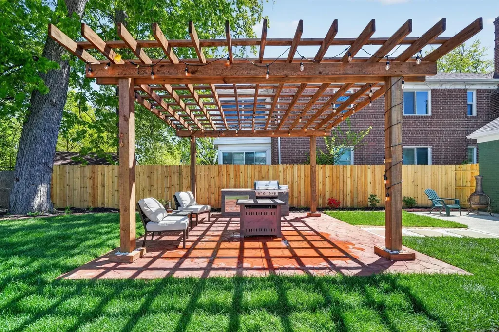 4890 Grayton Street Detroit City MI 48224