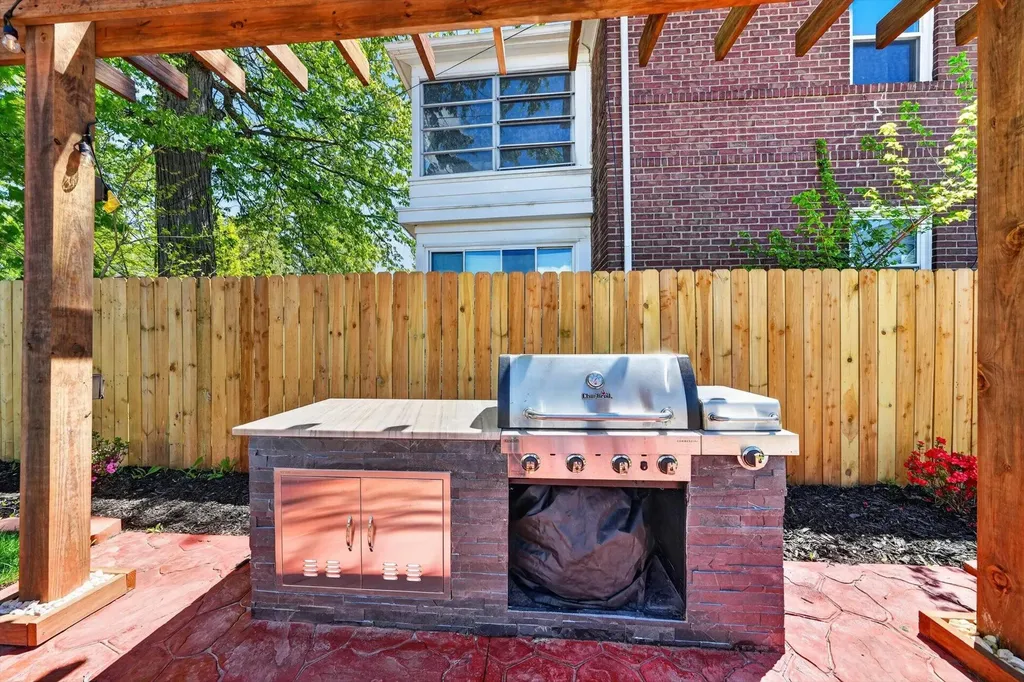 4890 Grayton Street Detroit City MI 48224