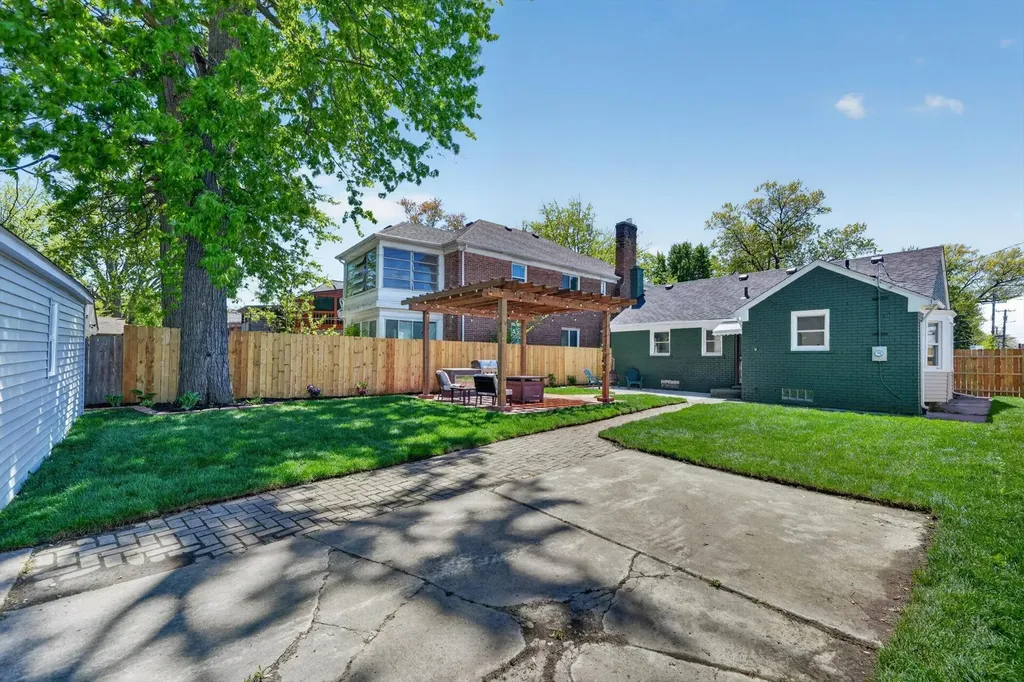4890 Grayton Street Detroit City MI 48224