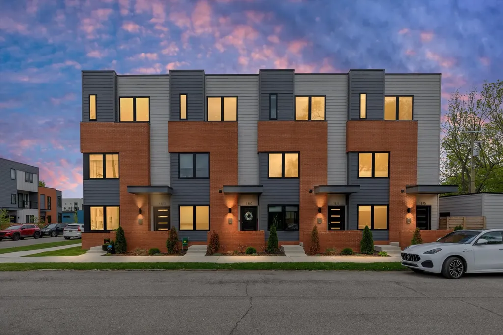 1803 Perry Street Detroit City MI 48216