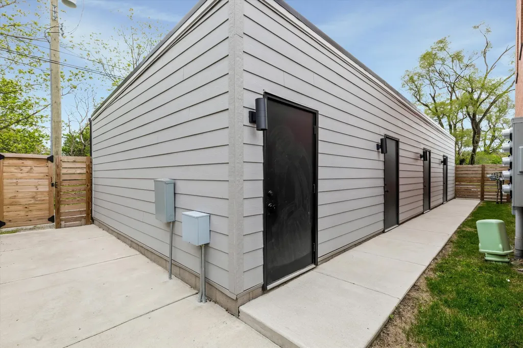 1803 Perry Street Detroit City MI 48216