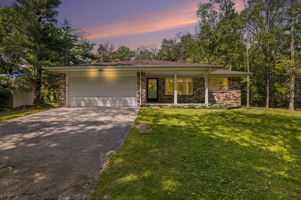 9610 Hamburg Court Hamburg Township MI 48116