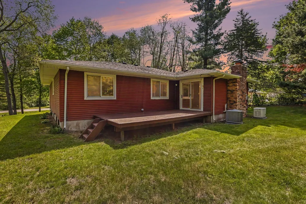 9610 Hamburg Court Hamburg Township MI 48116