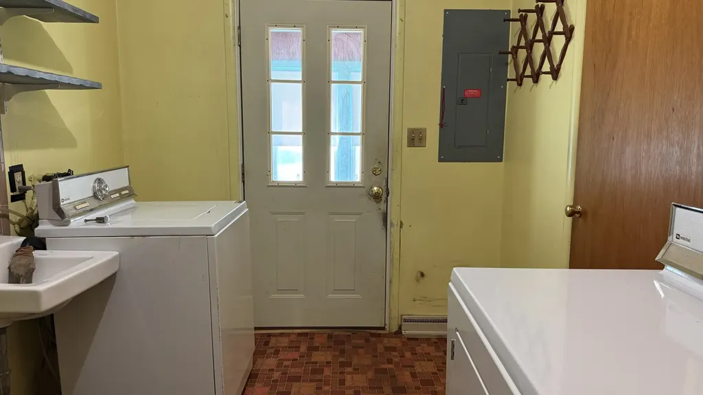 140 S Mansfield Street Ypsilanti Charter Township MI 48197