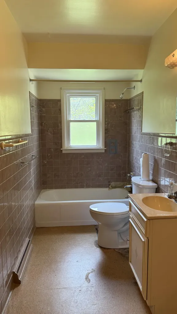 140 S Mansfield Street Ypsilanti Charter Township MI 48197
