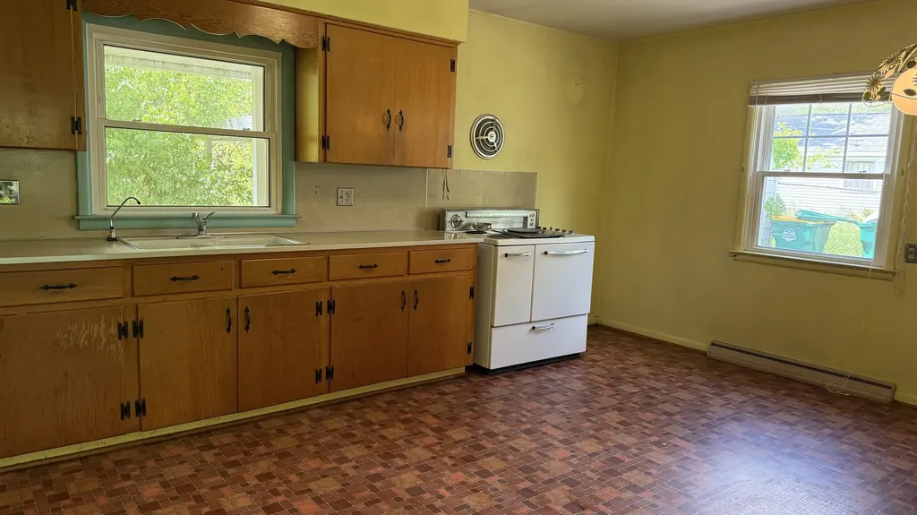 140 S Mansfield Street Ypsilanti Charter Township MI 48197