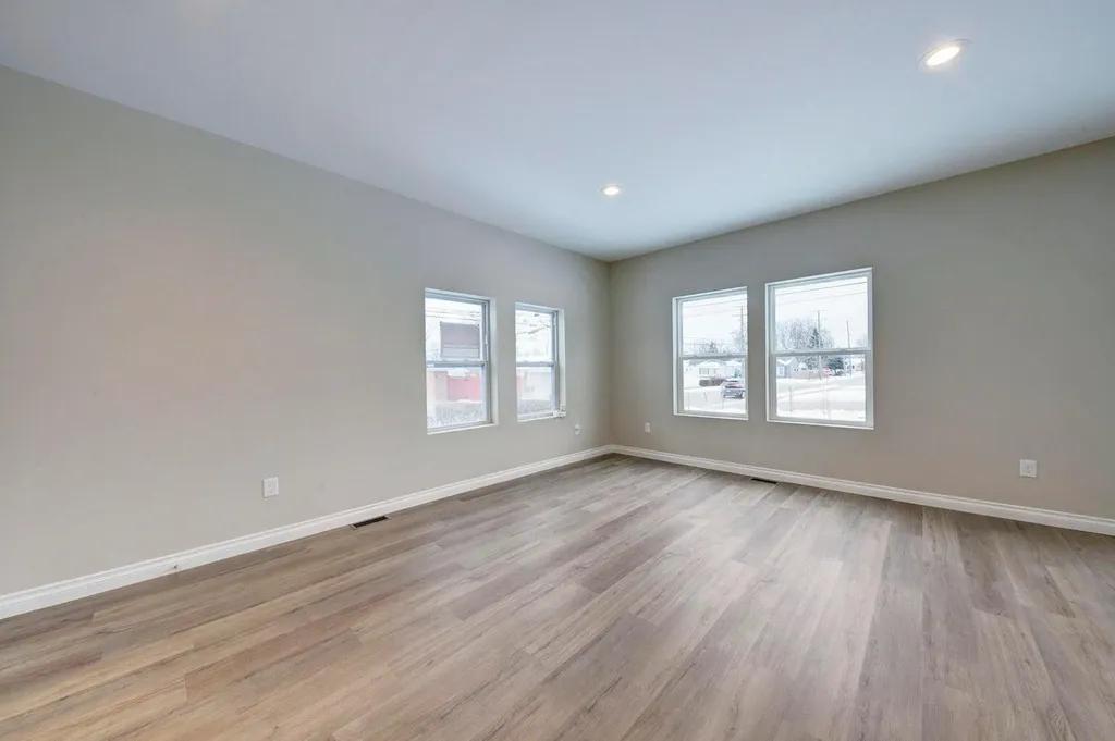 33755 Parkwood Street Westland City MI 48186
