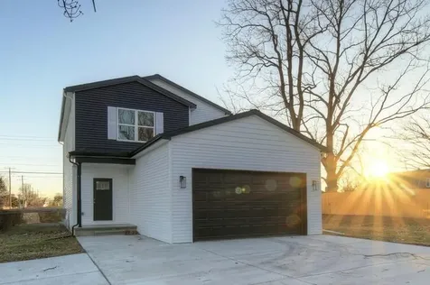33755 Parkwood Street Westland City MI 48186