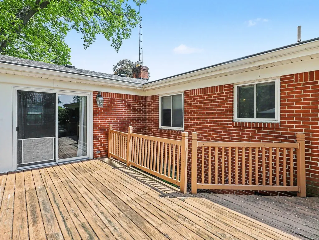 1184 Oakmont Drive Bedford Township MI 48182