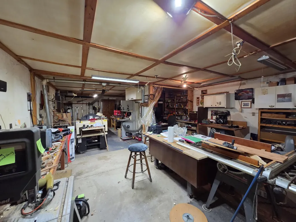 19120 Welch Milan Township MI 48160