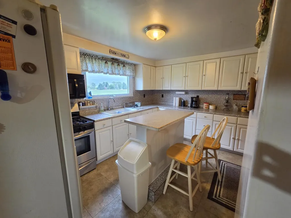 19120 Welch Milan Township MI 48160
