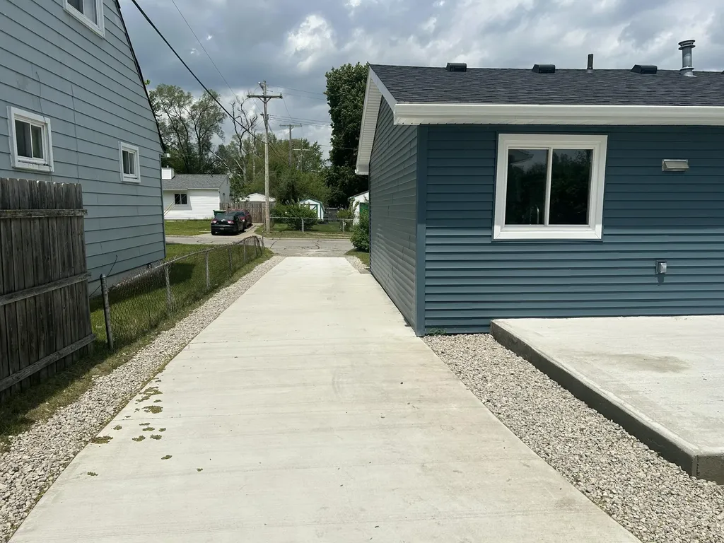 2850 Appleridge Street Ypsilanti Charter Township MI 48198