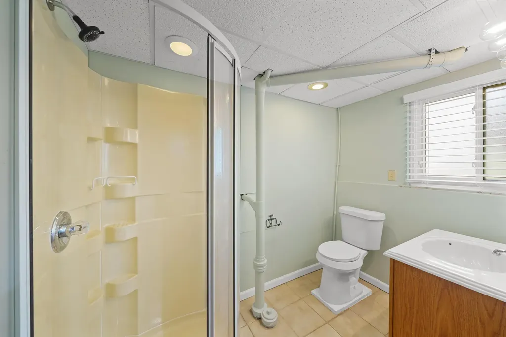 15420 Burr Street Taylor City MI 48180