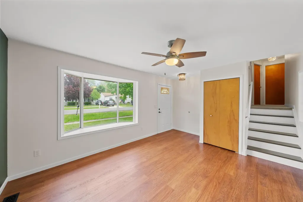 15420 Burr Street Taylor City MI 48180