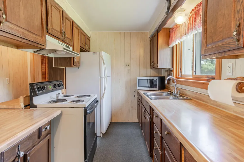 7446 Cement City Road Columbia Township MI 49230