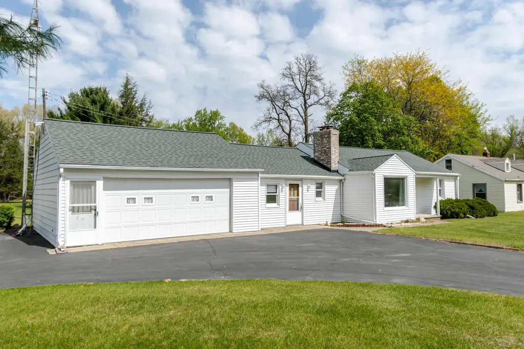 7446 Cement City Road Columbia Township MI 49230