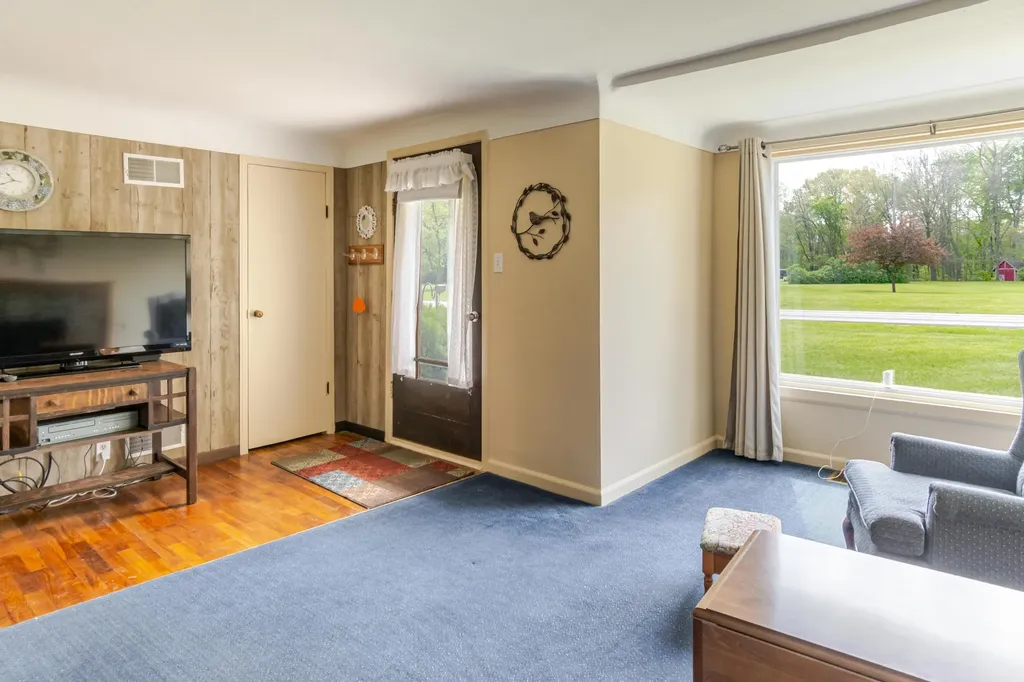 7446 Cement City Road Columbia Township MI 49230