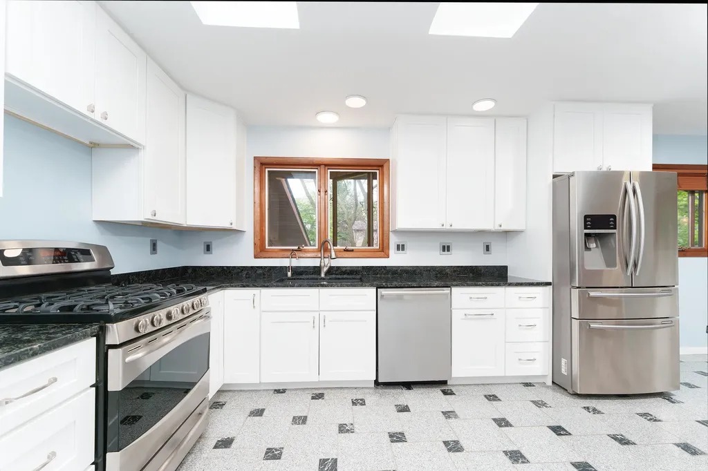 3101 S Hilltop Drive Ann Arbor City MI 48103