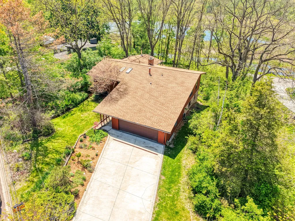3101 S Hilltop Drive Ann Arbor City MI 48103