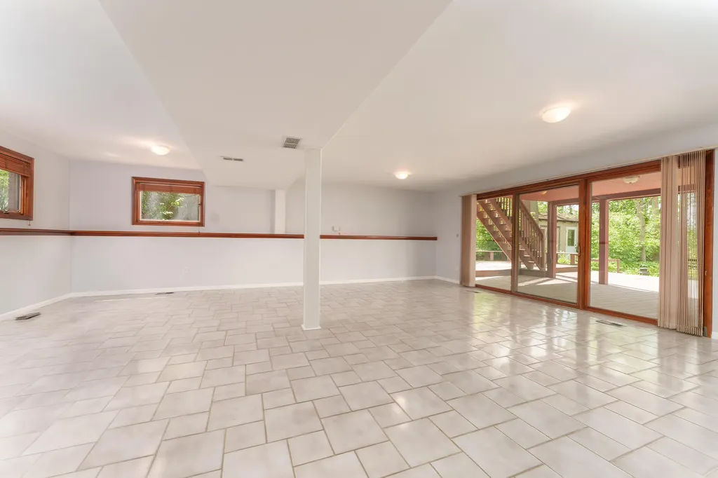3101 S Hilltop Drive Ann Arbor City MI 48103