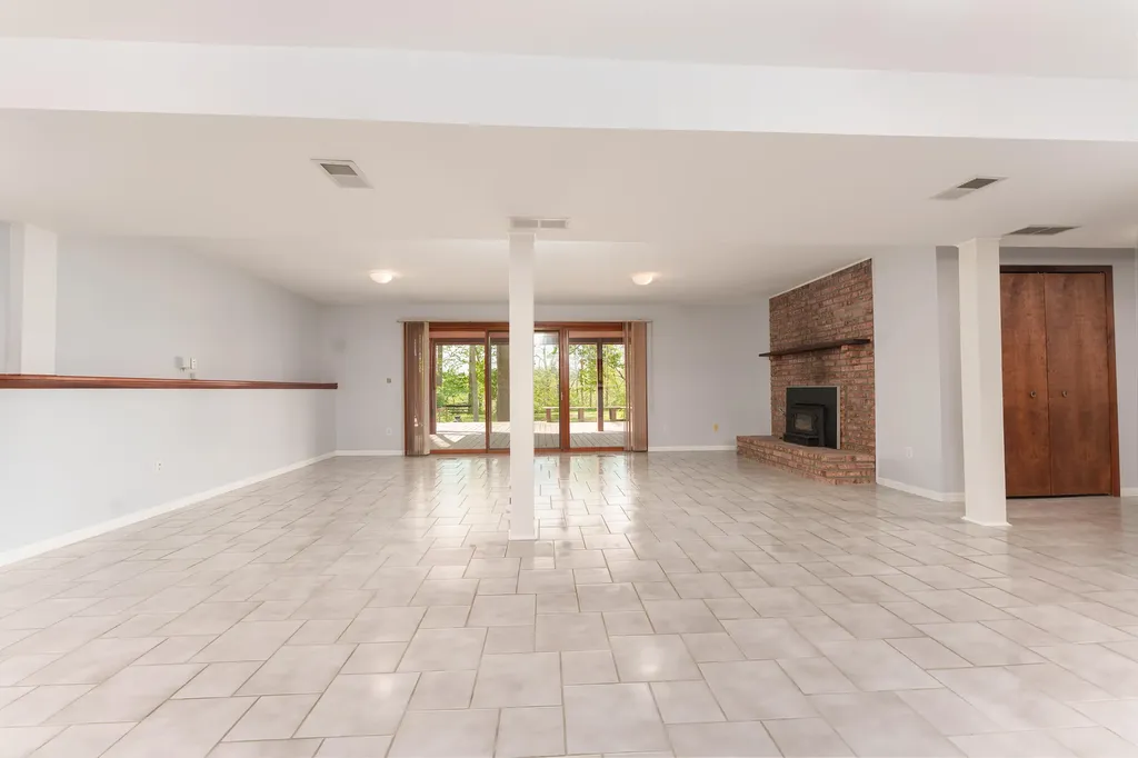 3101 S Hilltop Drive Ann Arbor City MI 48103