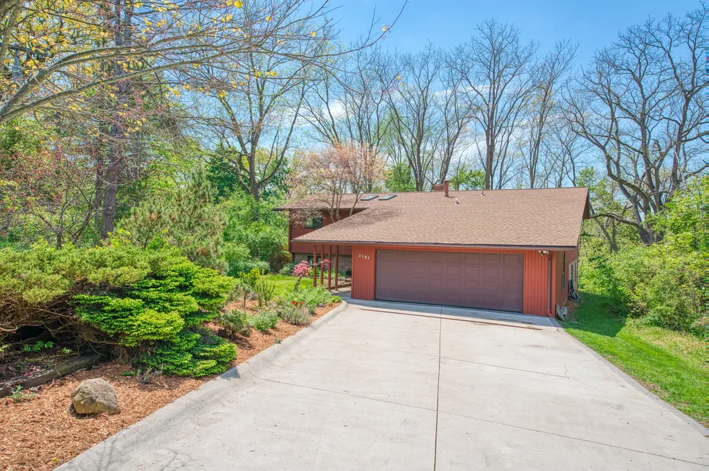 3101 S Hilltop Drive Ann Arbor City MI 48103