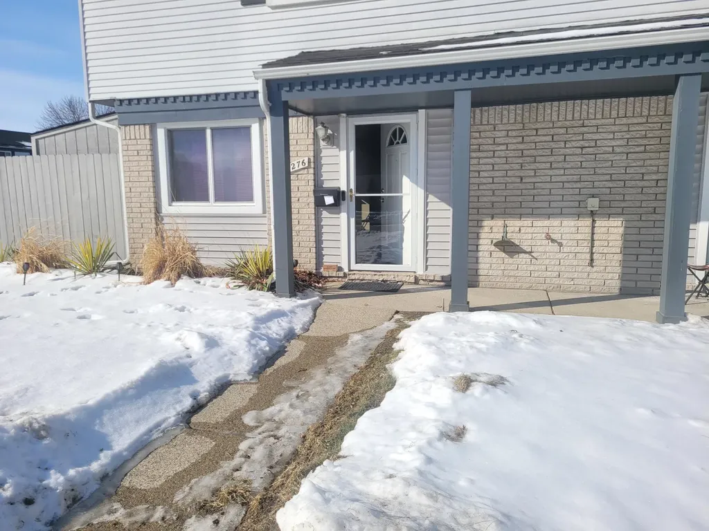 41276 N Woodbury Green Drive Van Buren Charter Township MI 48111