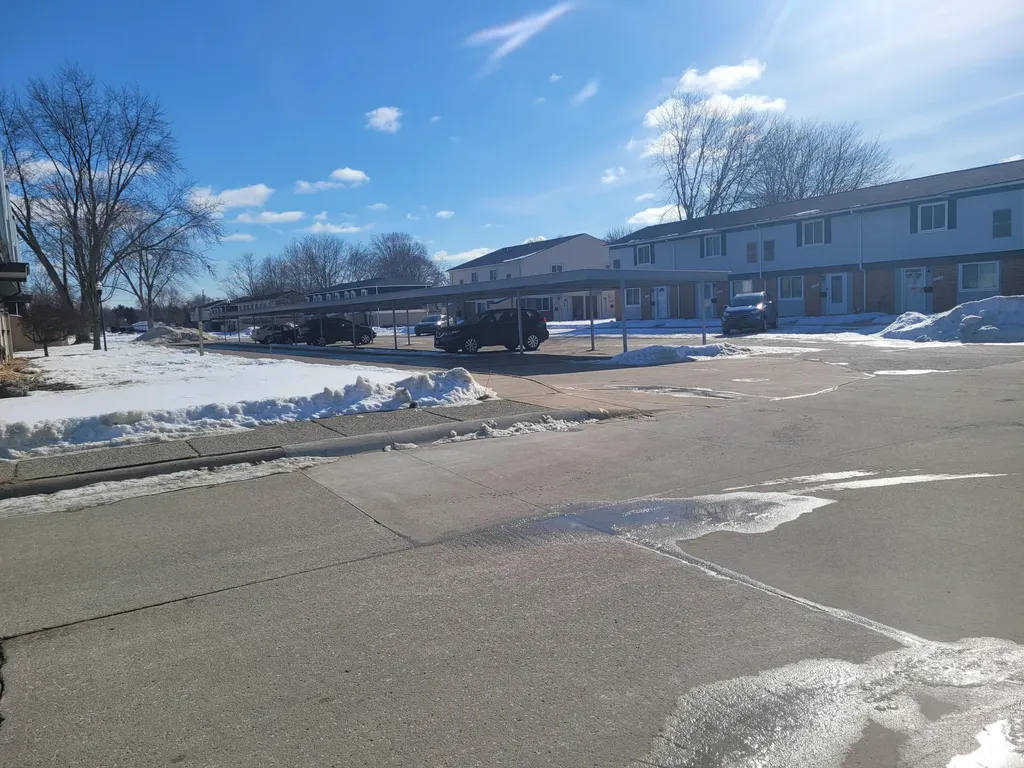 41276 N Woodbury Green Drive Van Buren Charter Township MI 48111
