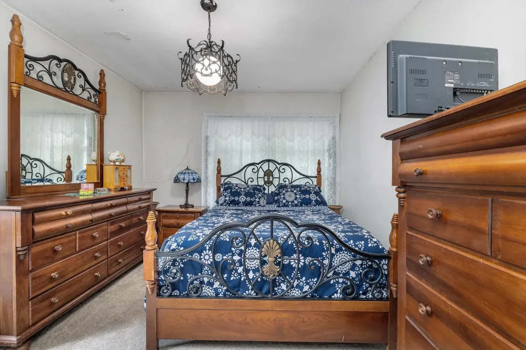 1023 Longfellow Avenue Royal Oak City MI 48067