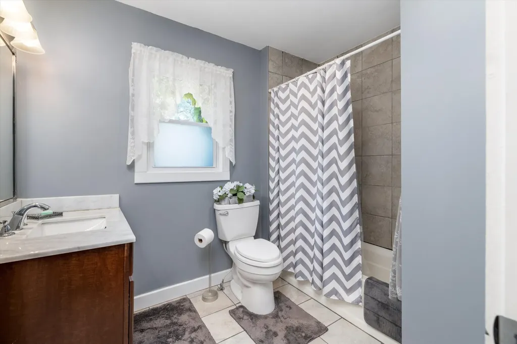 1023 Longfellow Avenue Royal Oak City MI 48067