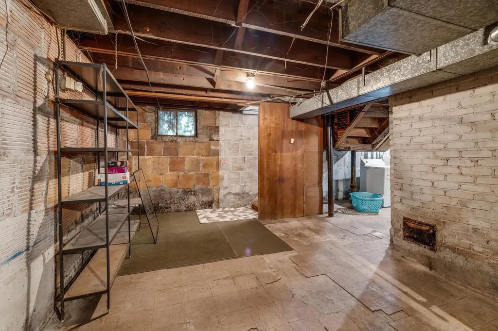 1023 Longfellow Avenue Royal Oak City MI 48067