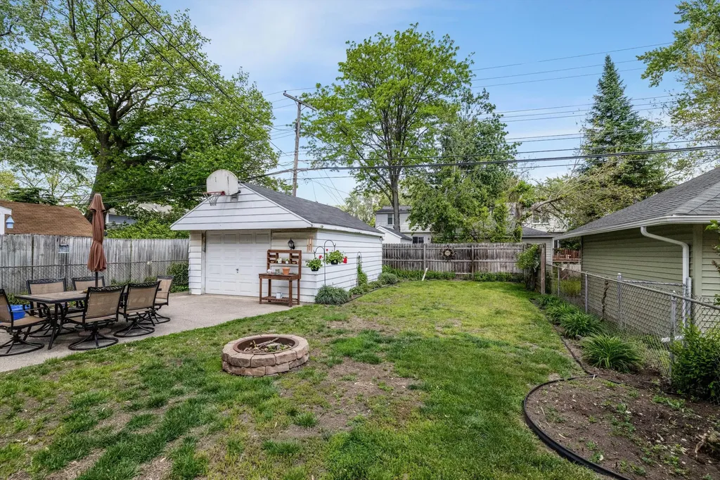 1023 Longfellow Avenue Royal Oak City MI 48067