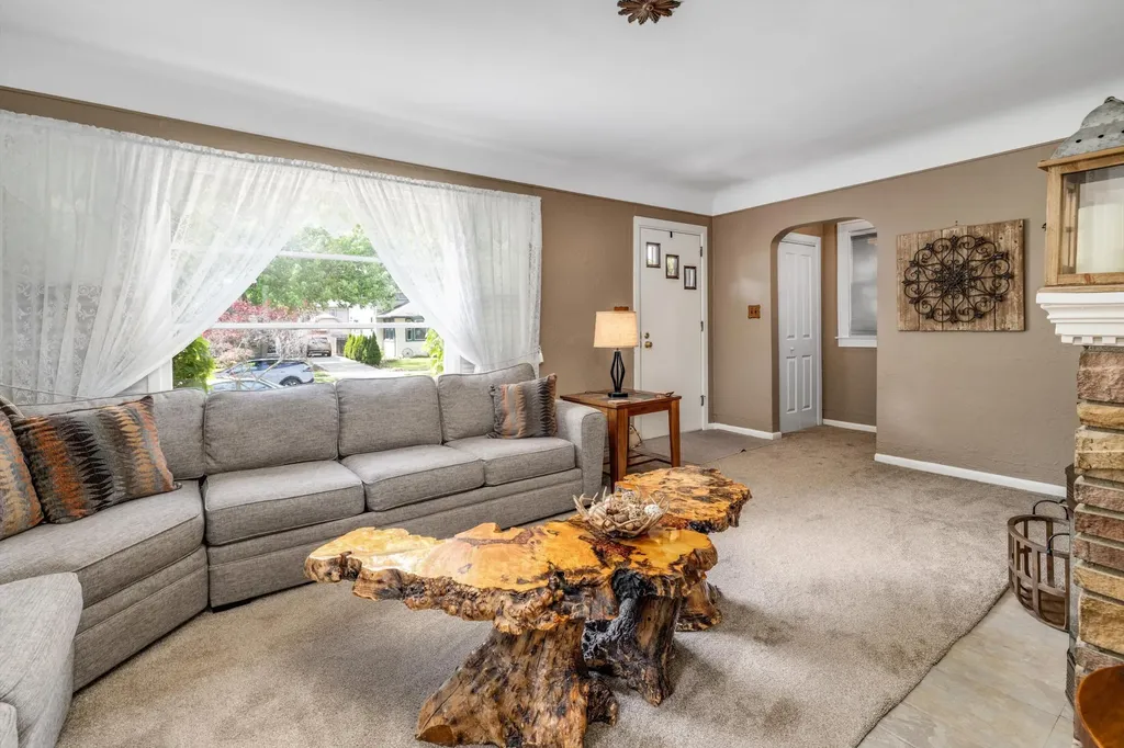 1023 Longfellow Avenue Royal Oak City MI 48067