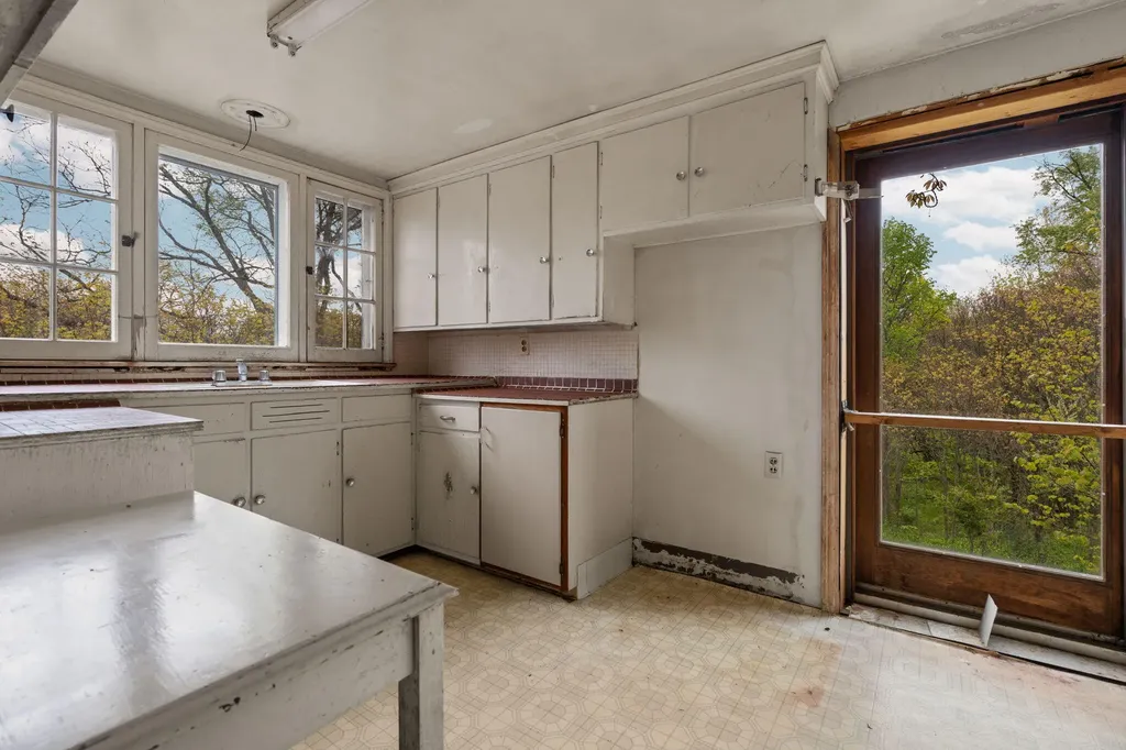 2203 Hickman Road Superior Charter Township MI 48198