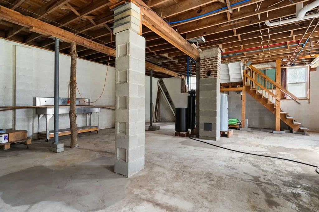 2203 Hickman Road Superior Charter Township MI 48198
