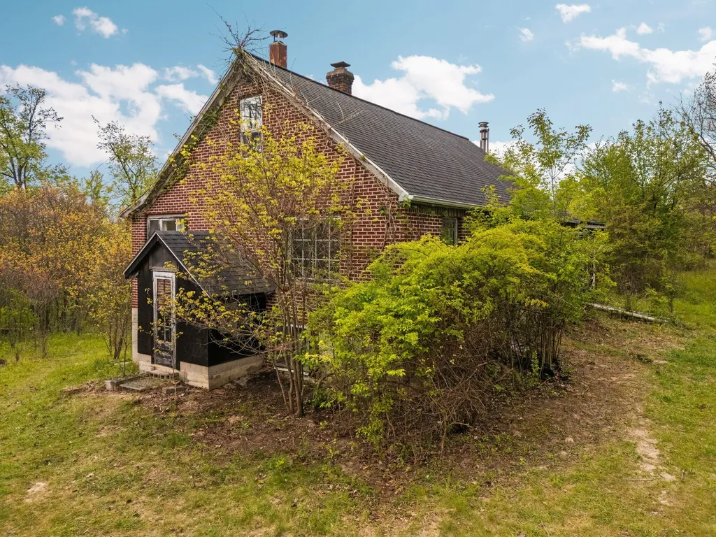 2203 Hickman Road Superior Charter Township MI 48198
