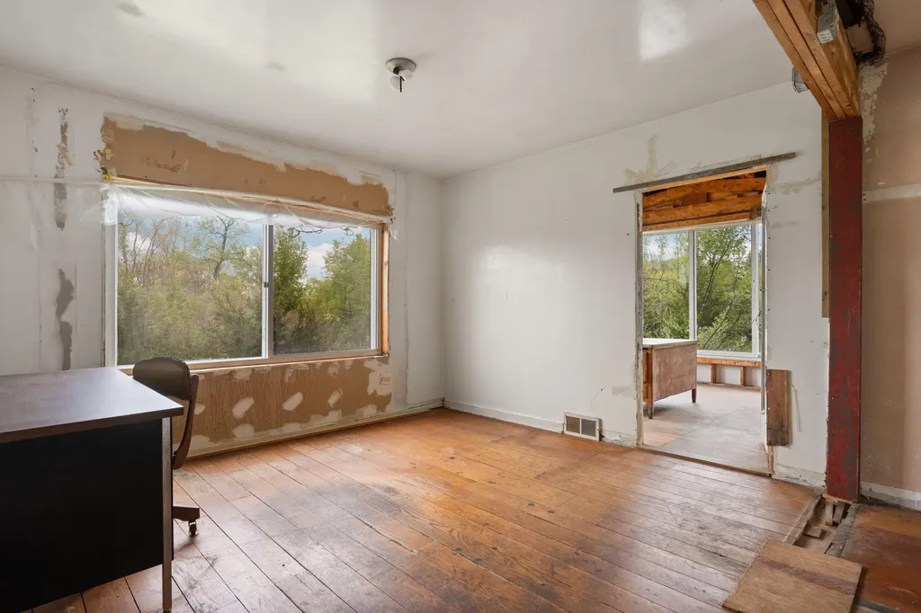 2203 Hickman Road Superior Charter Township MI 48198