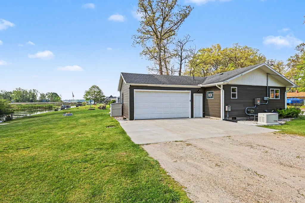 291 Audell Drive Columbia Township MI 49230