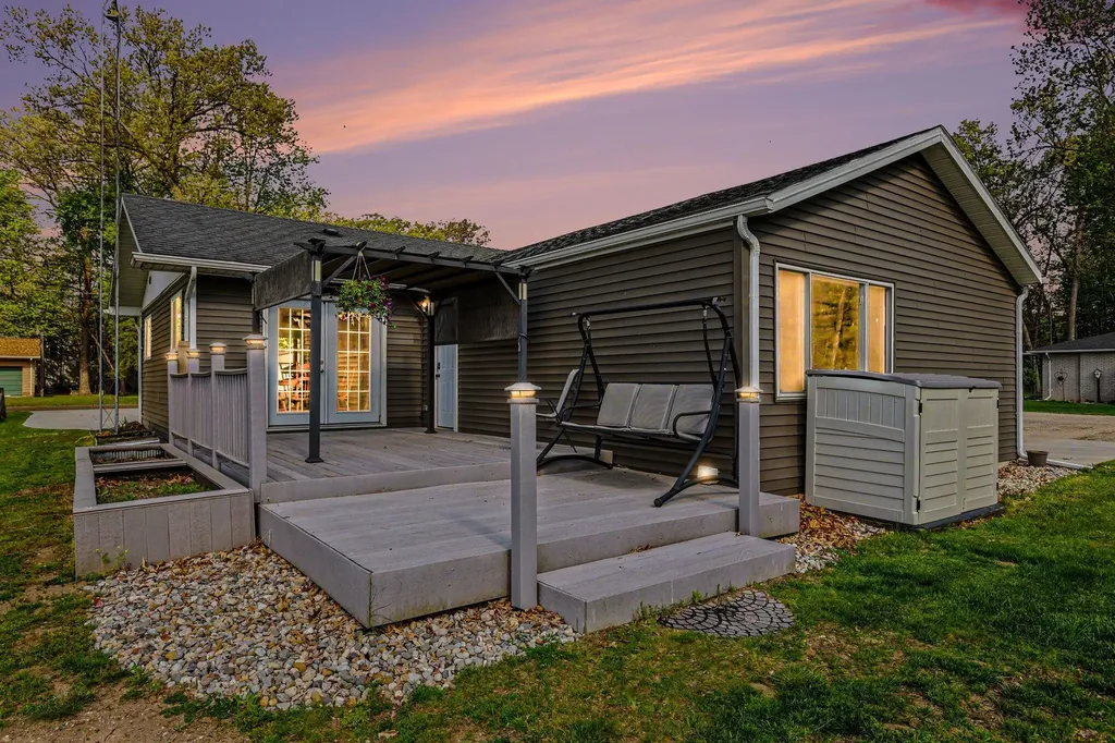 291 Audell Drive Columbia Township MI 49230