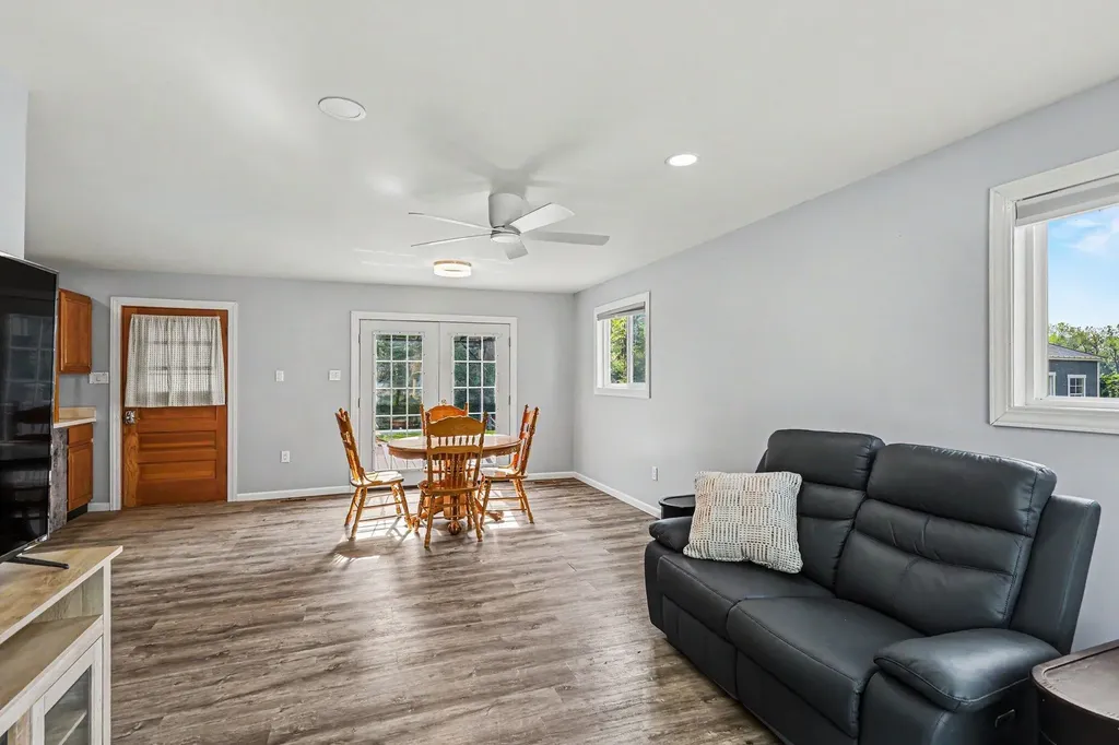 291 Audell Drive Columbia Township MI 49230