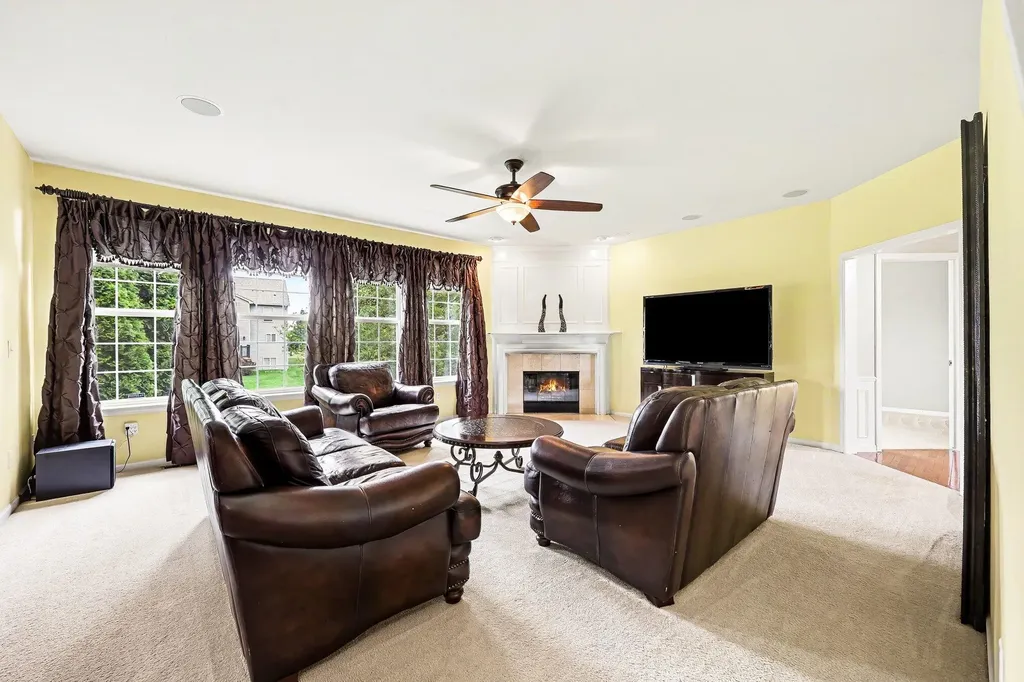 6871 Lakeway Street Ypsilanti Charter Township MI 48197