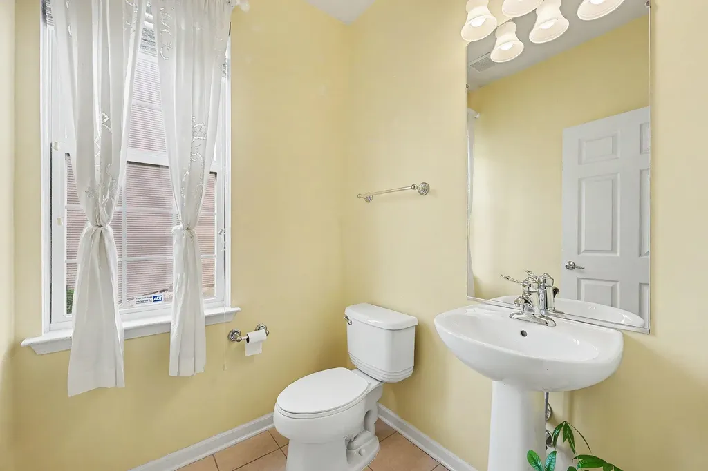 6871 Lakeway Street Ypsilanti Charter Township MI 48197